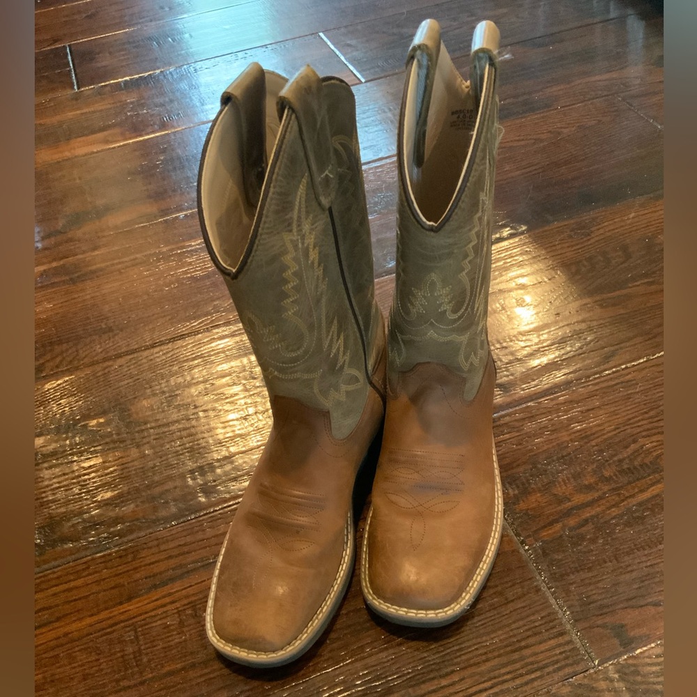 Boys Cody James Barnwood Boots Size 4